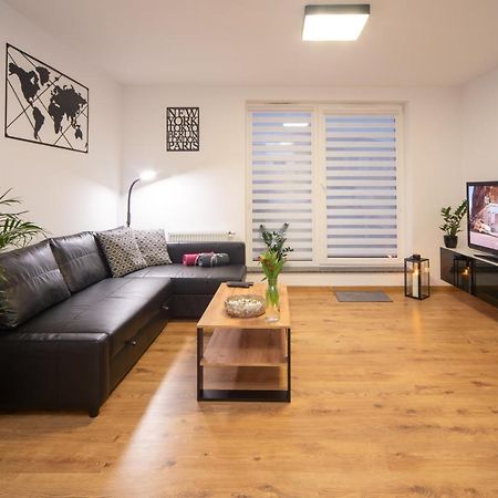 Maya'S Flats & Resorts 49 - Spacious 3 Rooms Apartment In Szafarnia Gdansk Exterior photo