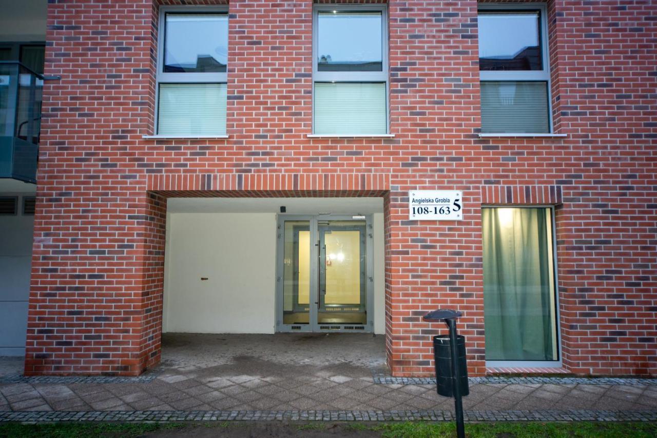 Maya'S Flats & Resorts 49 - Spacious 3 Rooms Apartment In Szafarnia Gdansk Exterior photo