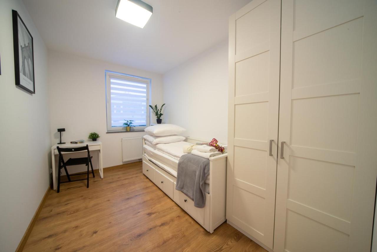 Maya'S Flats & Resorts 49 - Spacious 3 Rooms Apartment In Szafarnia Gdansk Exterior photo